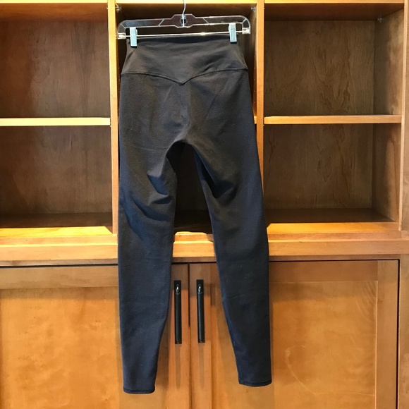 ALO BLACK HIGH-WAIST 7/8 LEGGING - Picture 5 of 7